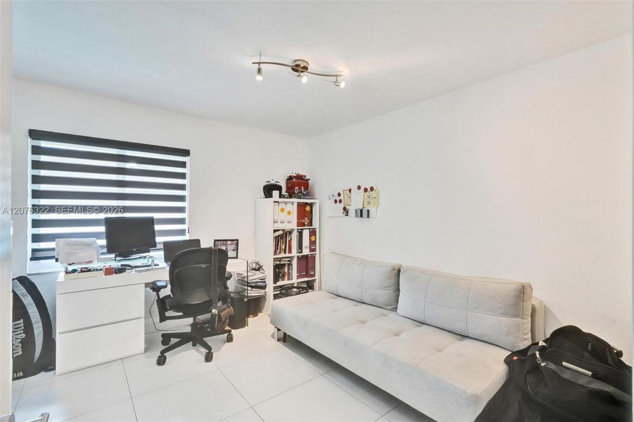 18 Boxwood Rd , Hollywood, FL 33021 Photo