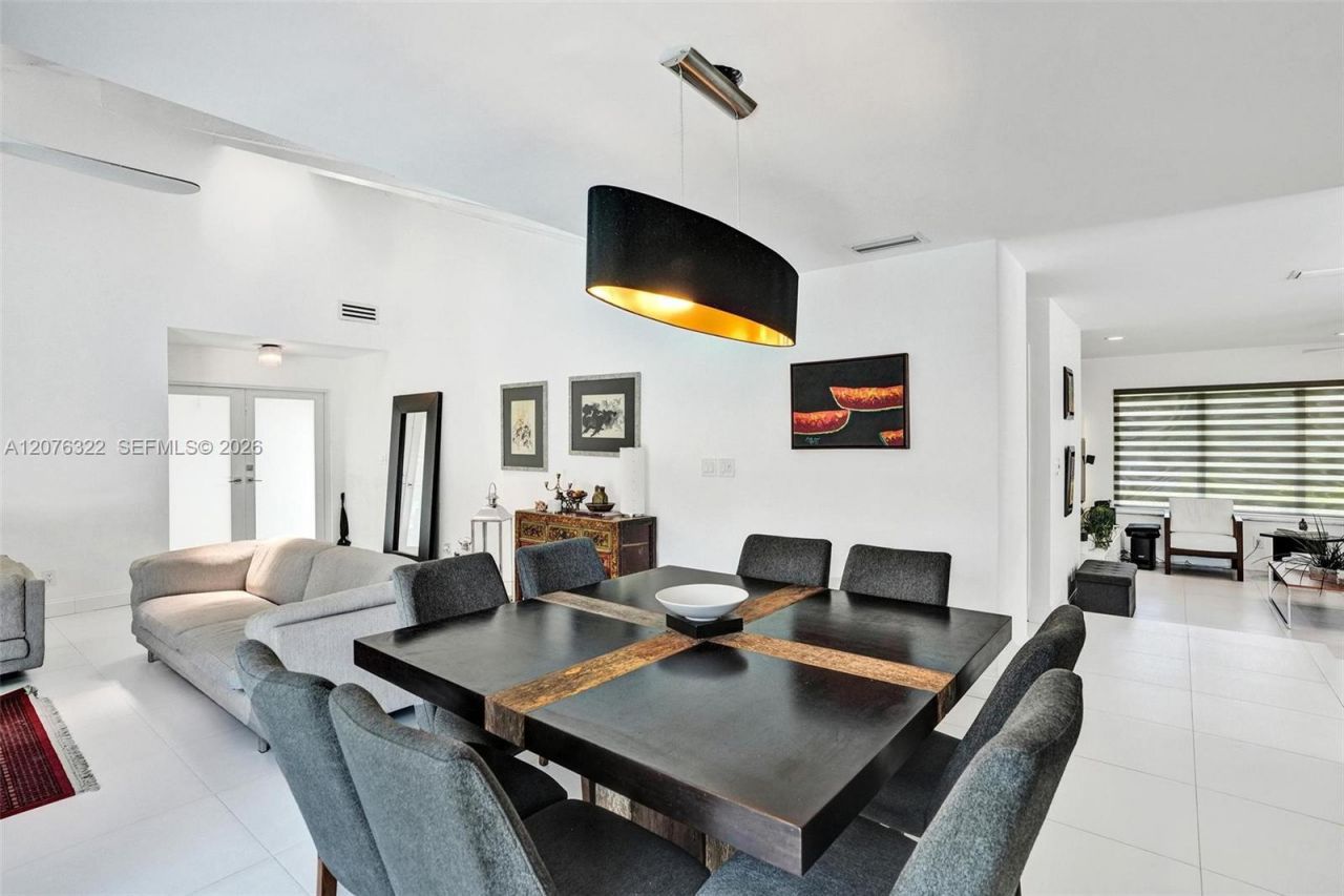 18 Boxwood Rd , Hollywood, FL 33021 Photo