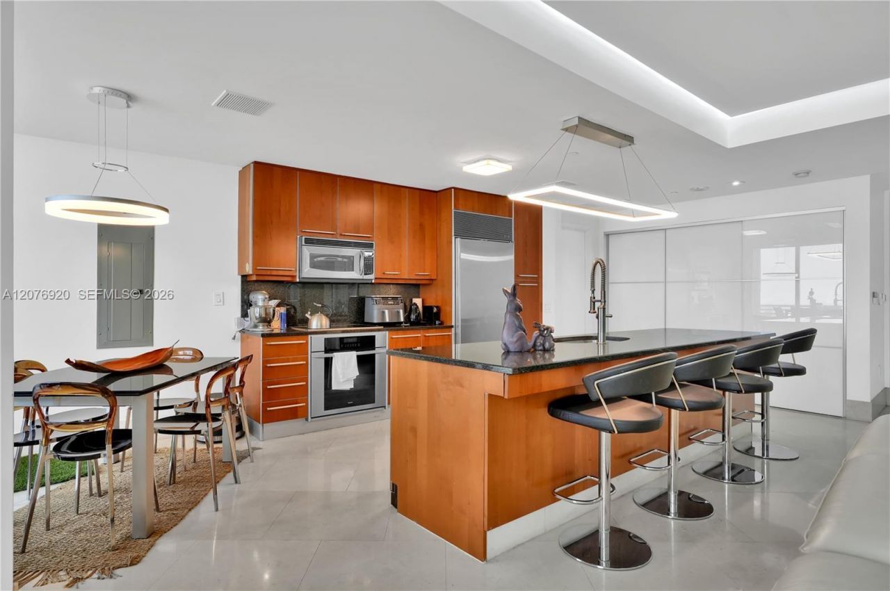 901 Brickell Key Blvd , Unit 1807, Miami, FL 33131 Photo