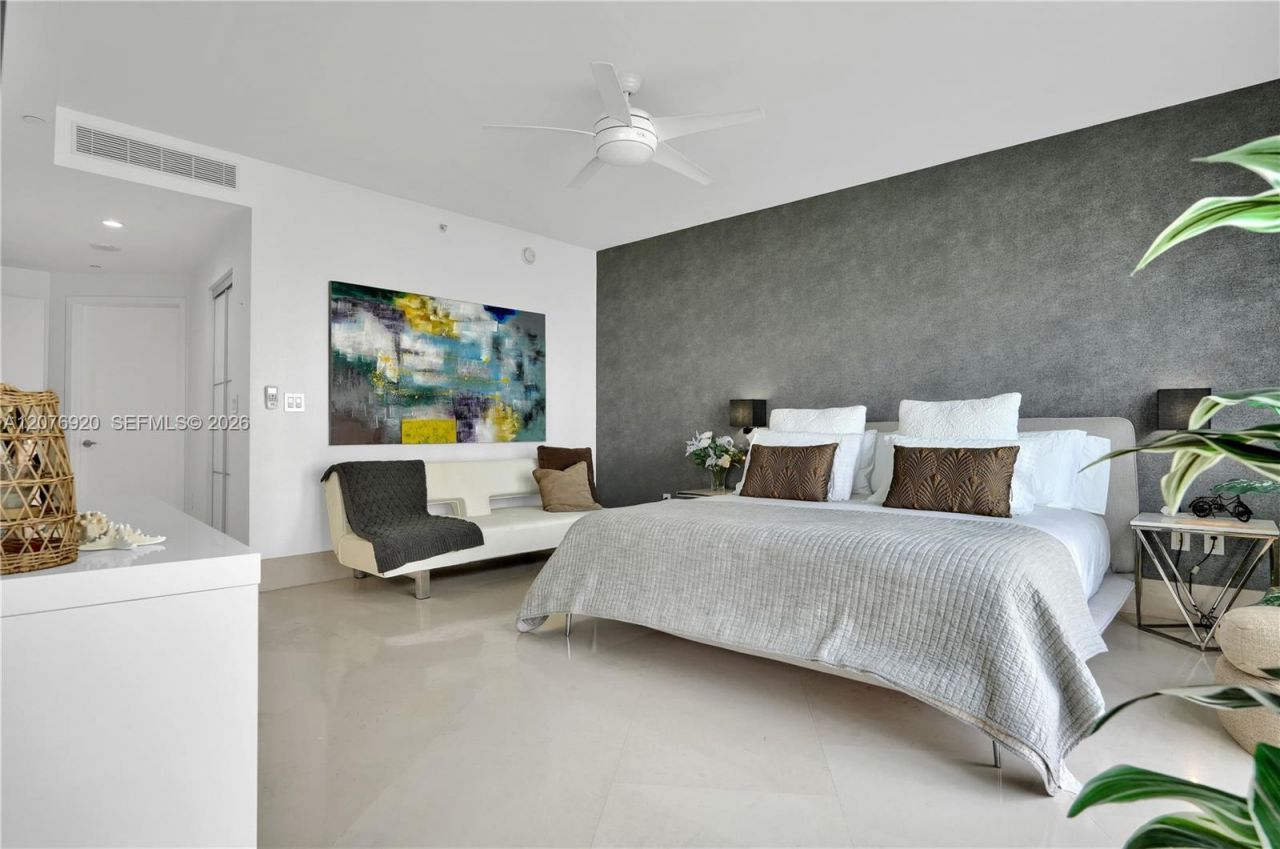 901 Brickell Key Blvd , Unit 1807, Miami, FL 33131 Photo