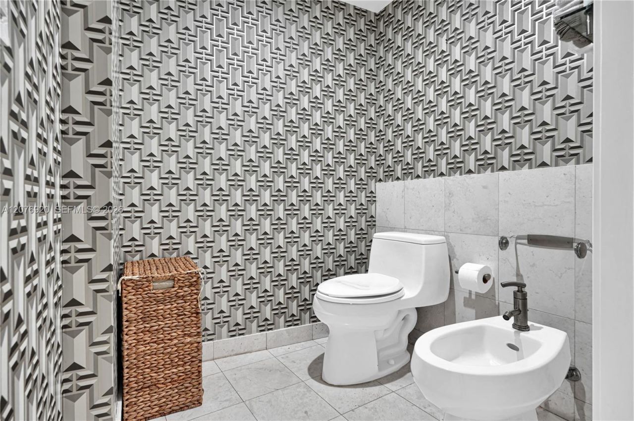 901 Brickell Key Blvd , Unit 1807, Miami, FL 33131 Photo