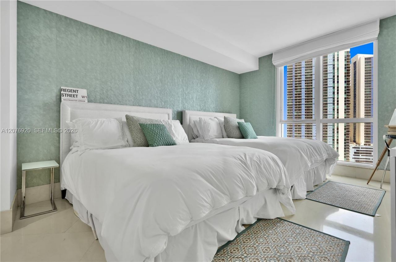 901 Brickell Key Blvd , Unit 1807, Miami, FL 33131 Photo