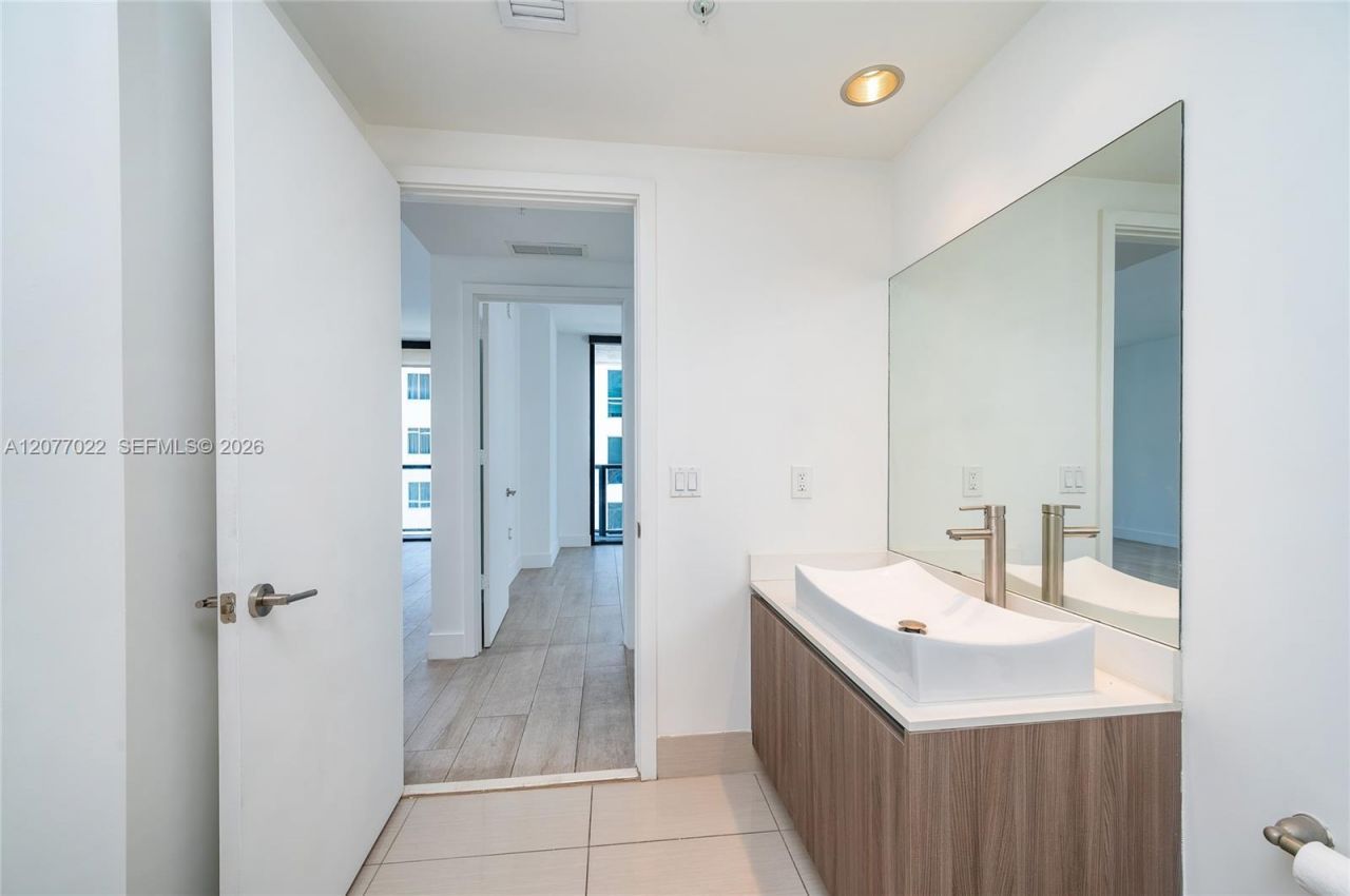 201 SW 17th Rd, Unit 602, Miami, FL 33129 Photo