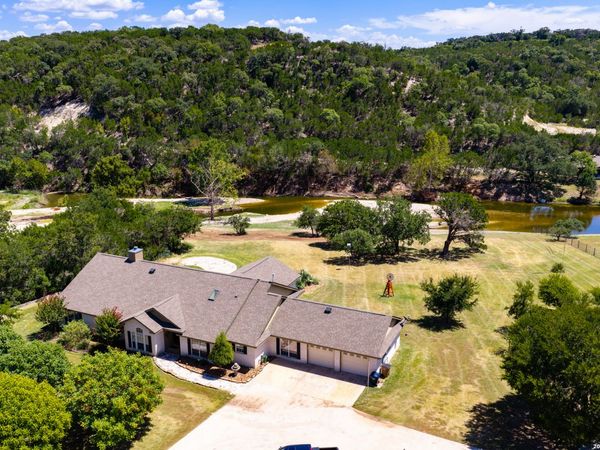 179 Box S Dr, Kerrville, TX 78028