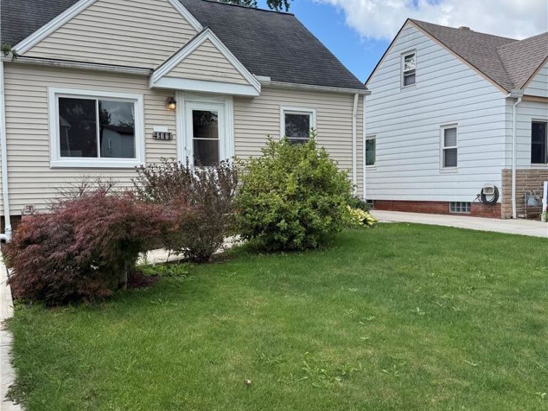 4111 Russell Avenue, Parma, OH 44134 Photo 2