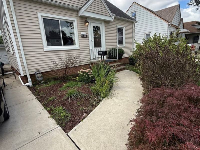 4111 Russell Avenue, Parma, OH 44134 Photo 3