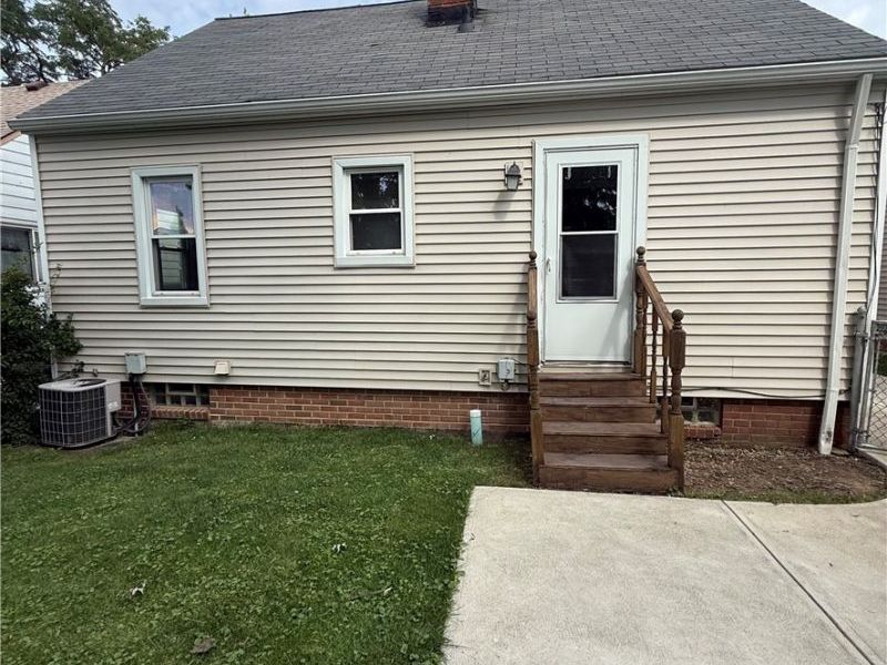 4111 Russell Avenue, Parma, OH 44134 Photo 4