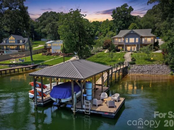 3826 Landmark Drive, Sherrills Ford, NC 28673