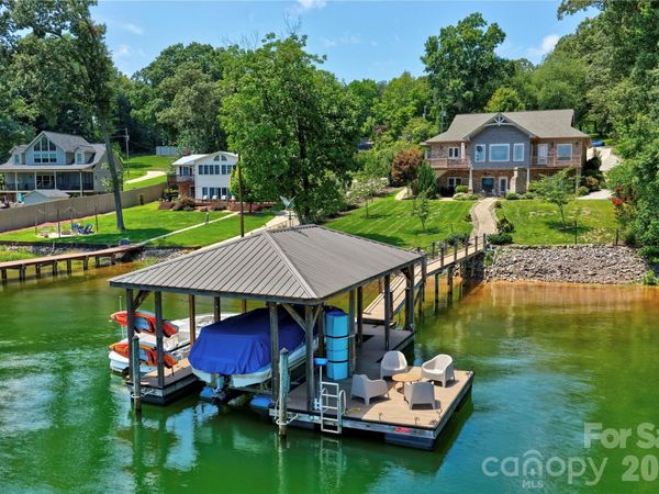3826 Landmark Drive, Sherrills Ford, NC 28673