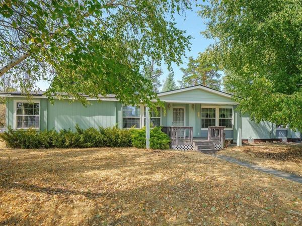 1305 E Evergreen St, Deer Park, WA 99006