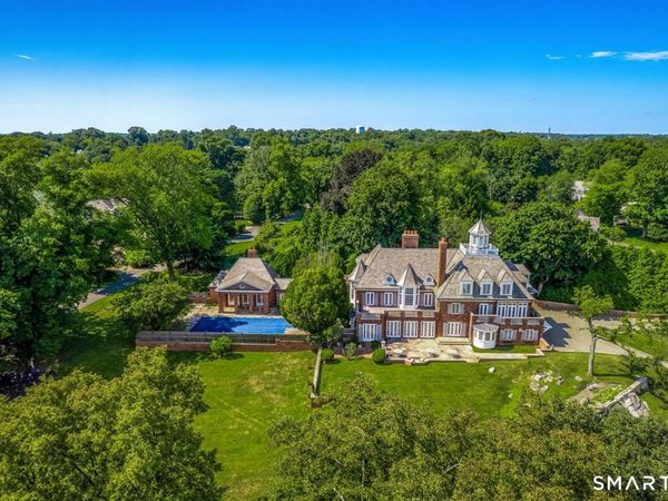21 Point , Norwalk, CT 06854