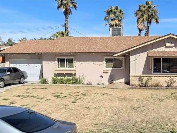 3572 Regents Court , Las Vegas, NV 89121