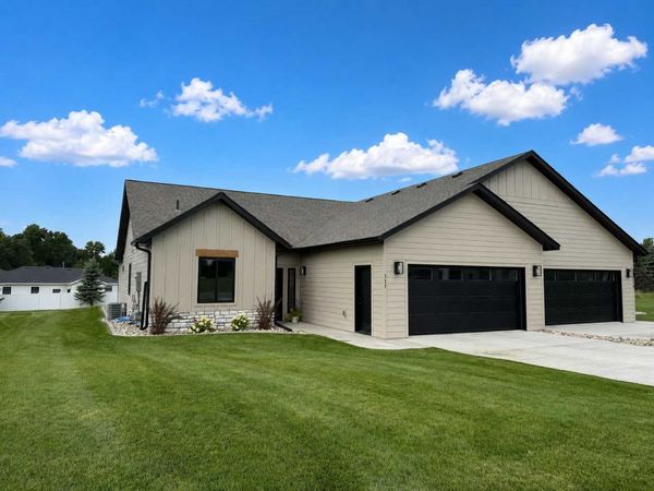 117 Altavista Drive , Detroit Lakes, MN 56501