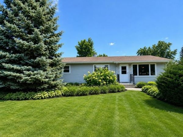 113 Holly Avenue , Darien, IL 60561
