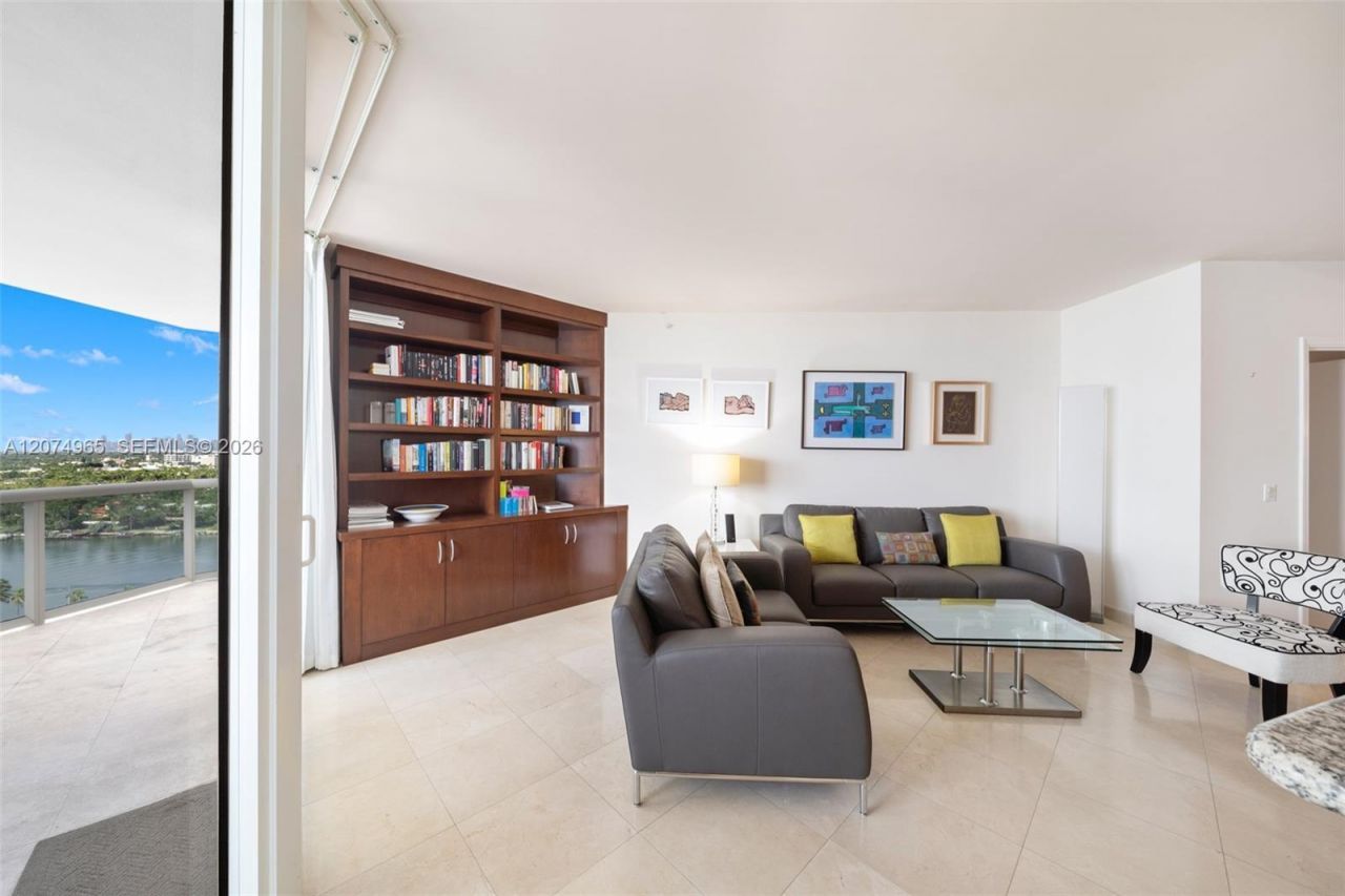 4779 Collins Ave, Unit 1804, Miami Beach, FL 33140 Photo
