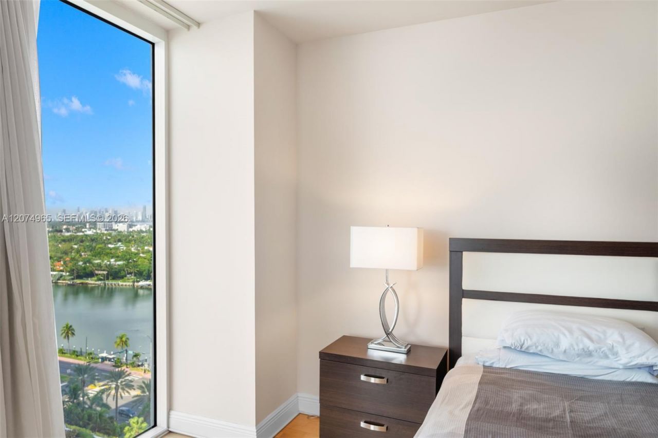 4779 Collins Ave, Unit 1804, Miami Beach, FL 33140 Photo