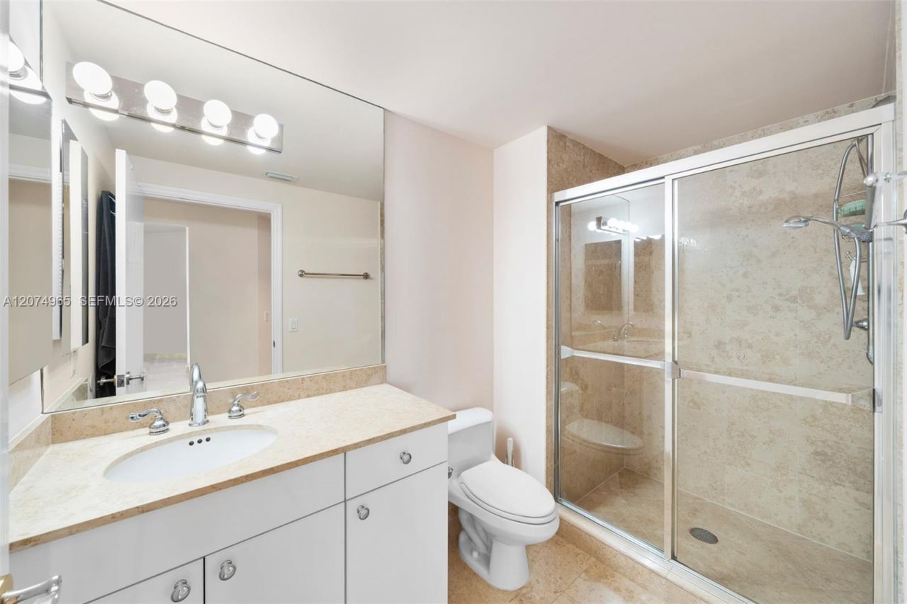4779 Collins Ave, Unit 1804, Miami Beach, FL 33140 Photo