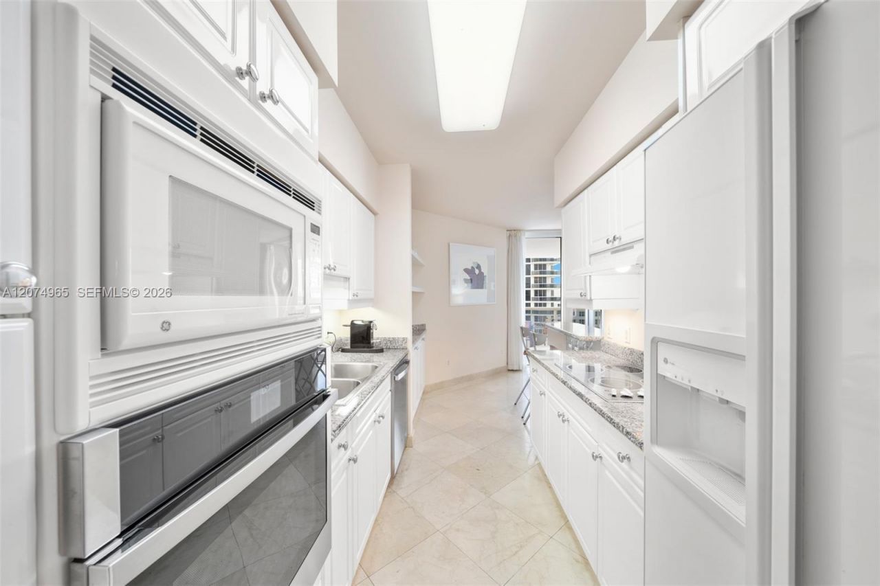 4779 Collins Ave, Unit 1804, Miami Beach, FL 33140 Photo