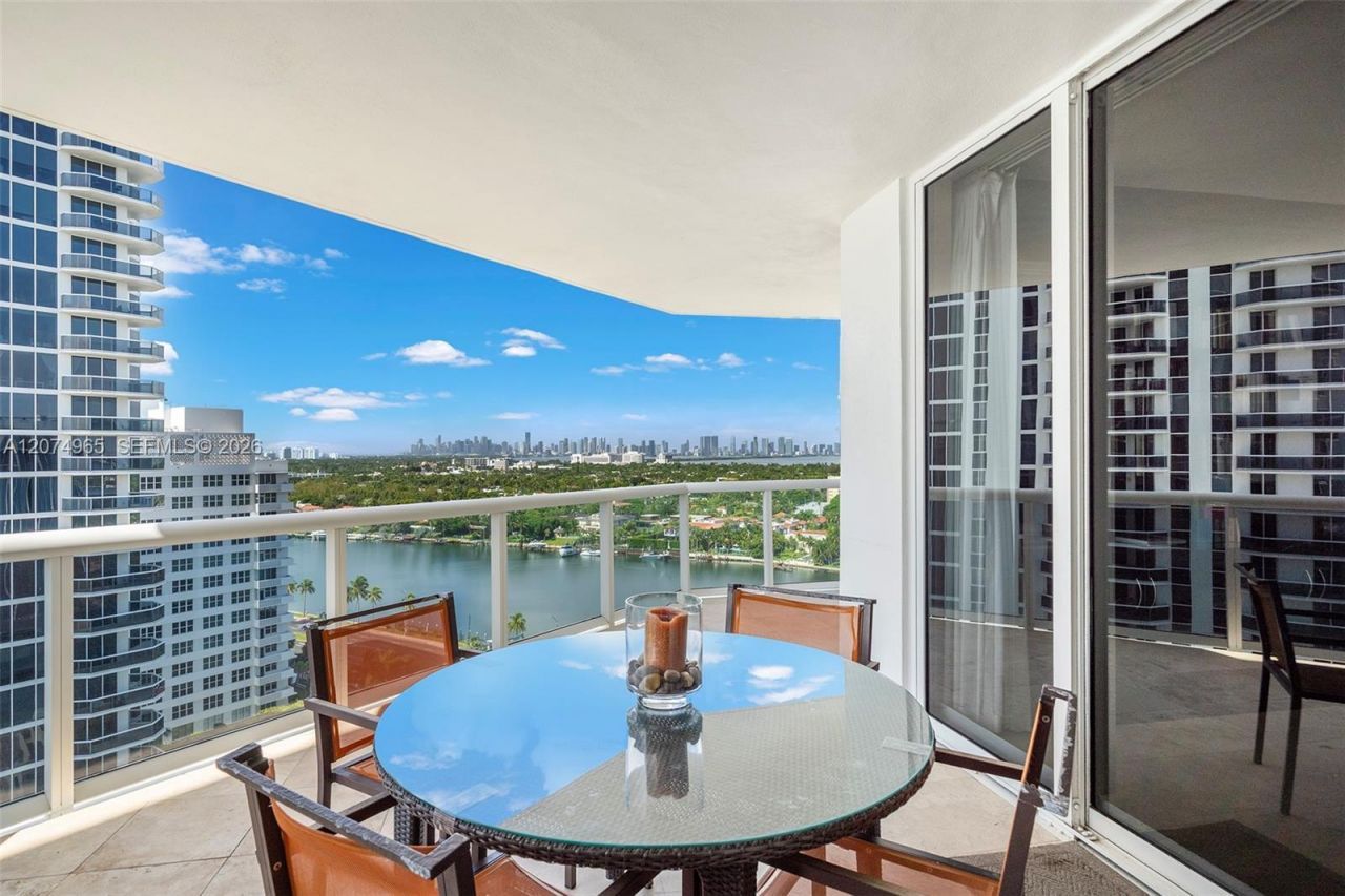 4779 Collins Ave, Unit 1804, Miami Beach, FL 33140 Photo
