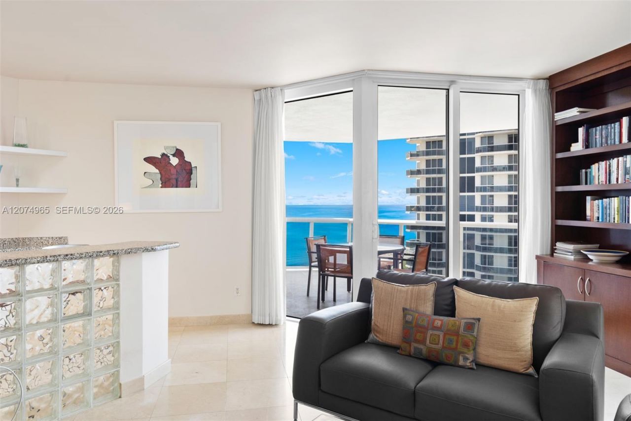 4779 Collins Ave, Unit 1804, Miami Beach, FL 33140 Photo