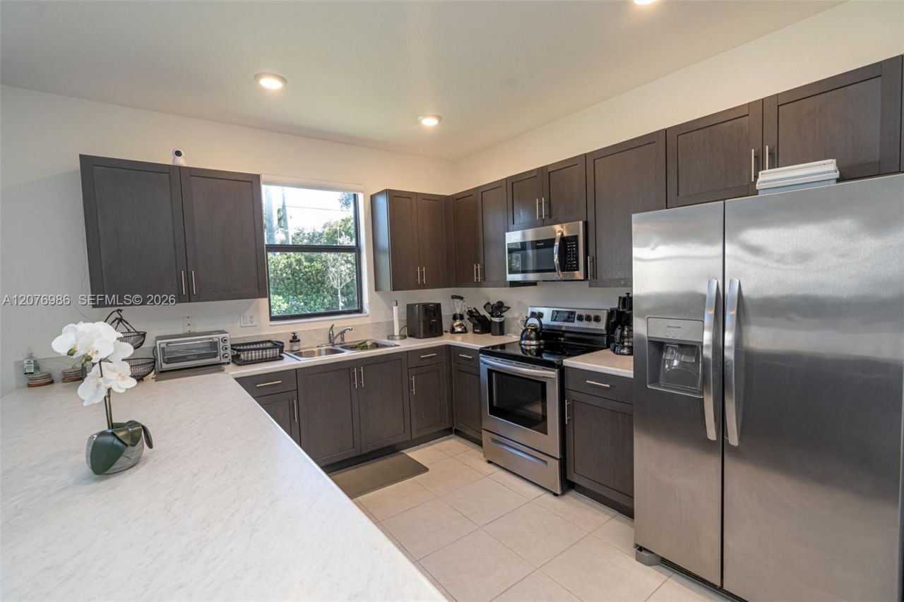 139 NE 27th Ter, Homestead, FL 33033 Photo