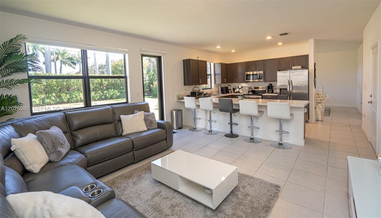 139 NE 27th Ter, Homestead, FL 33033 Photo