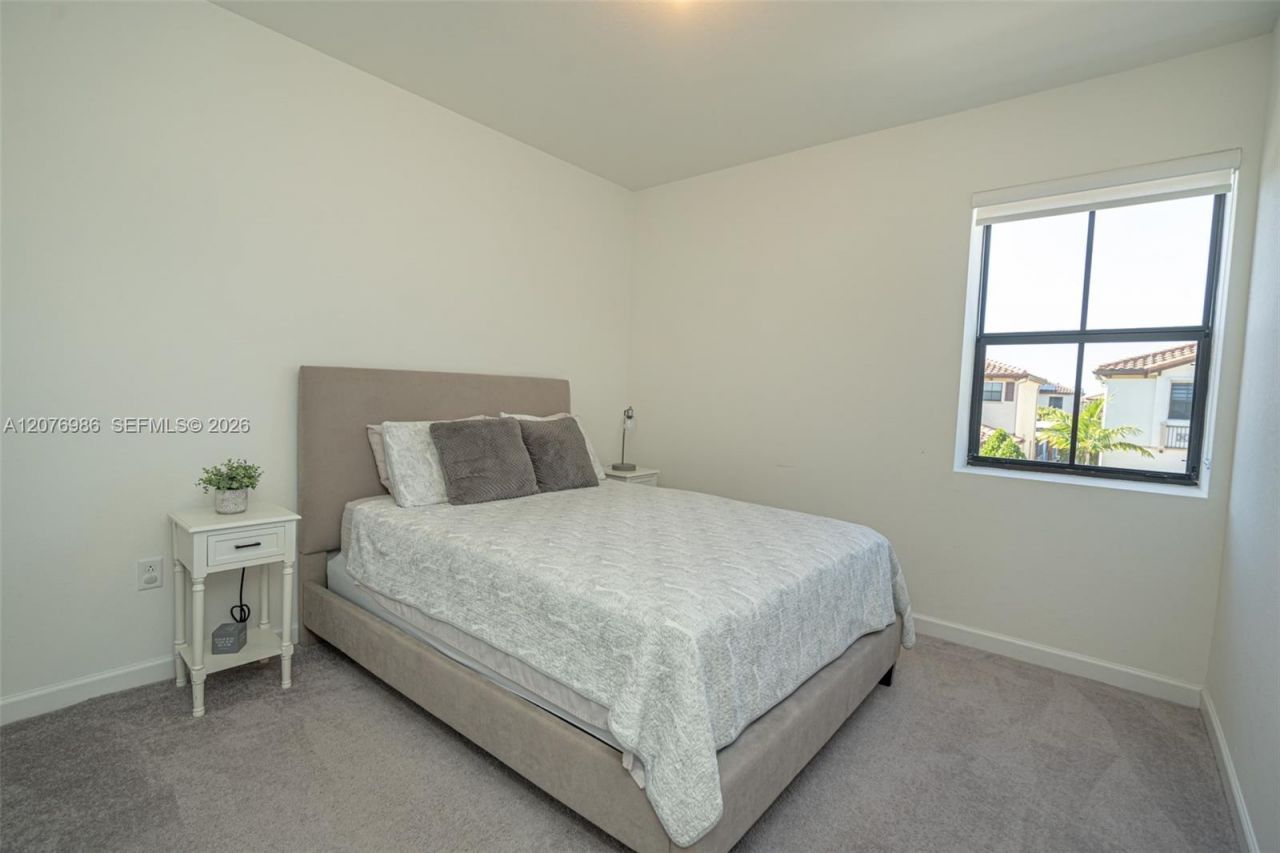 139 NE 27th Ter, Homestead, FL 33033 Photo