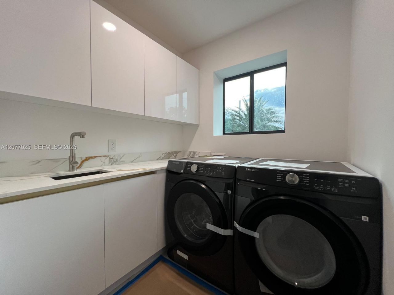 1810 SW 30th Ter, Fort Lauderdale, FL 33312 Photo