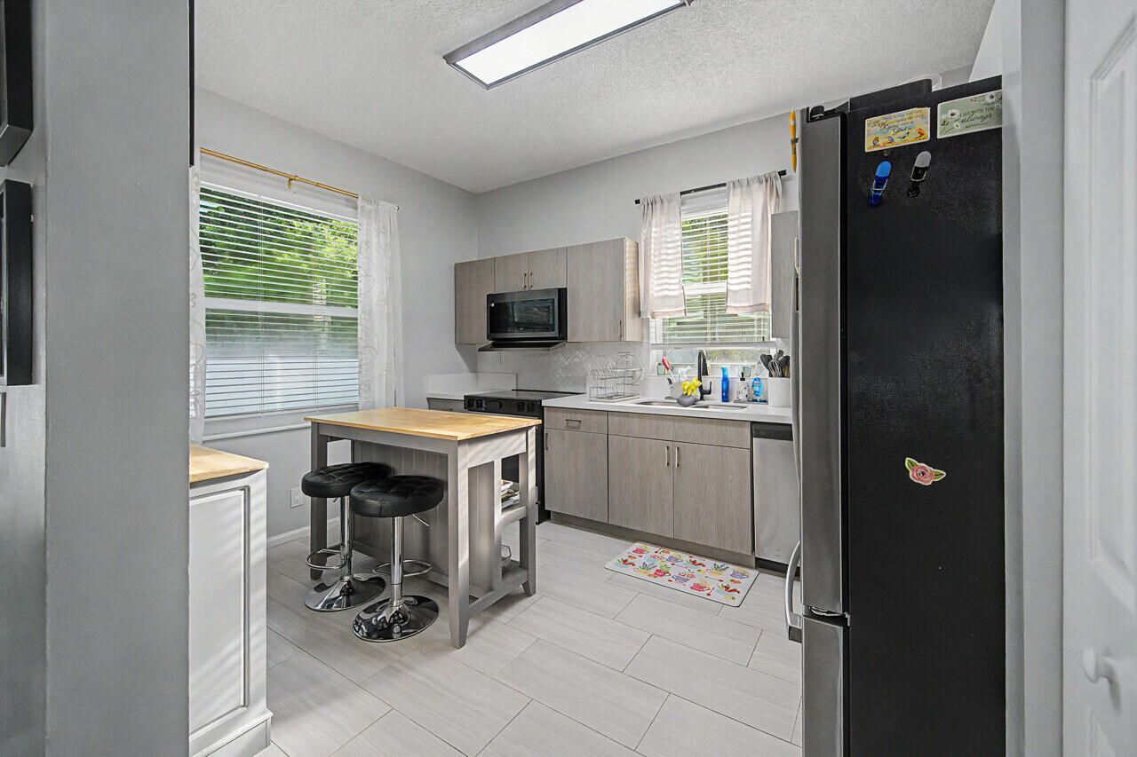 6817 NW 32nd Court, Margate, FL 33063 Photo