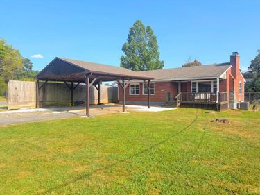 1298 Sunburst Rd, Evington, VA 24550