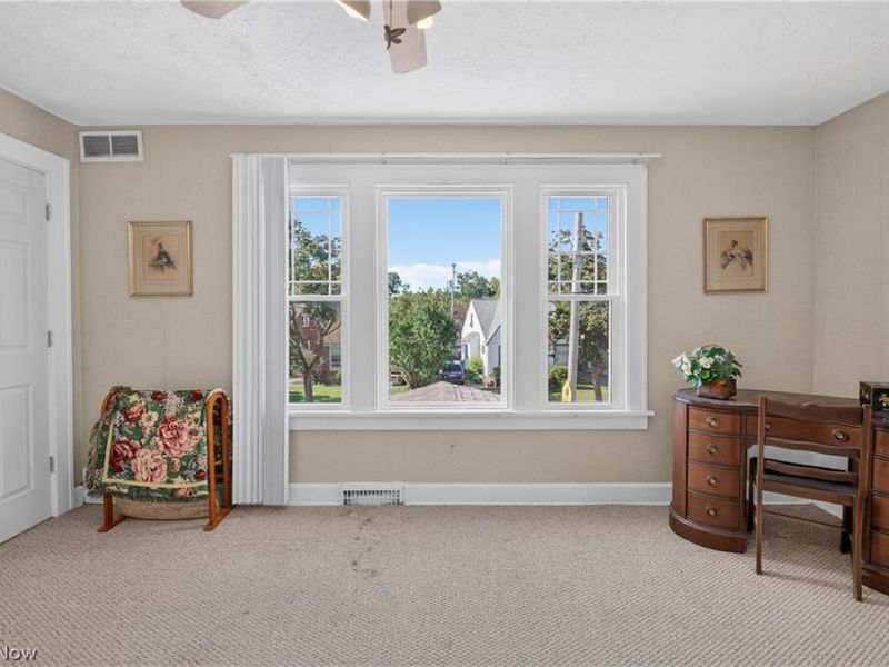 14512 Orchard Park Avenue, Cleveland, OH 44111 Photo 12