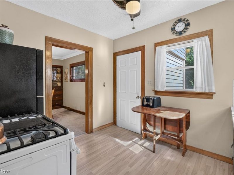 14512 Orchard Park Avenue, Cleveland, OH 44111 Photo 17