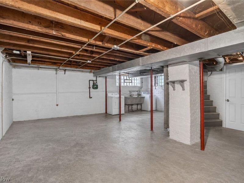 14512 Orchard Park Avenue, Cleveland, OH 44111 Photo 18