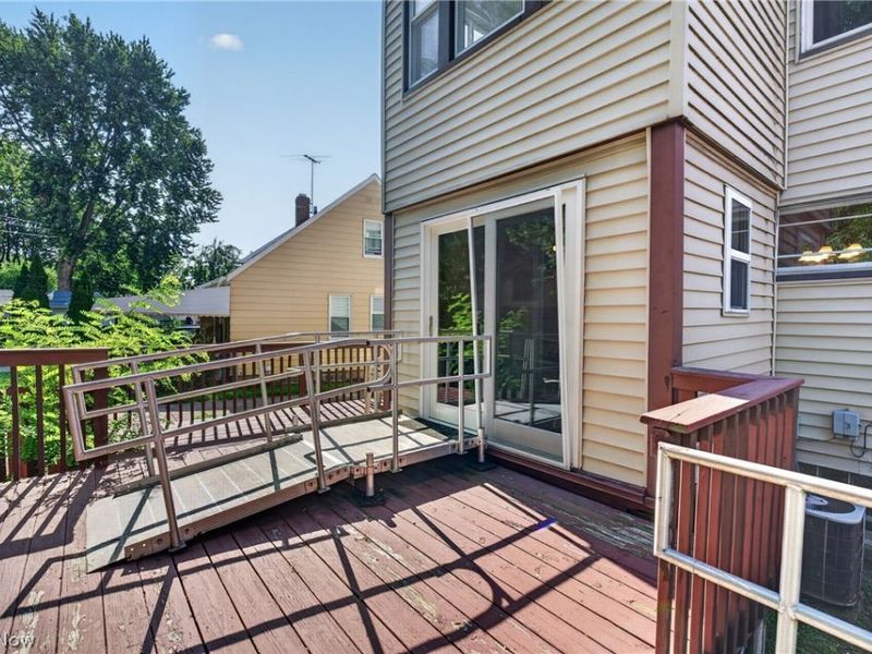 14512 Orchard Park Avenue, Cleveland, OH 44111 Photo 21