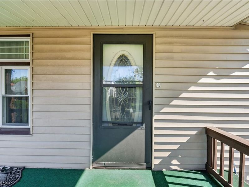 14512 Orchard Park Avenue, Cleveland, OH 44111 Photo 23