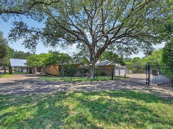 6206 Prestondell Drive, Dallas, TX 75254