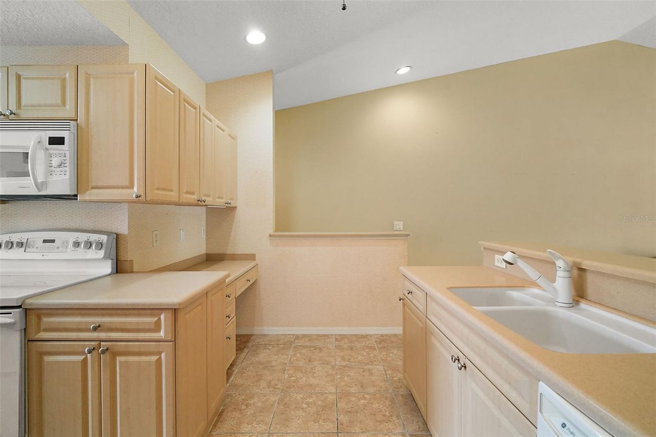5368 Compass Point, Unit 202, Oxford, FL 34484 Photo