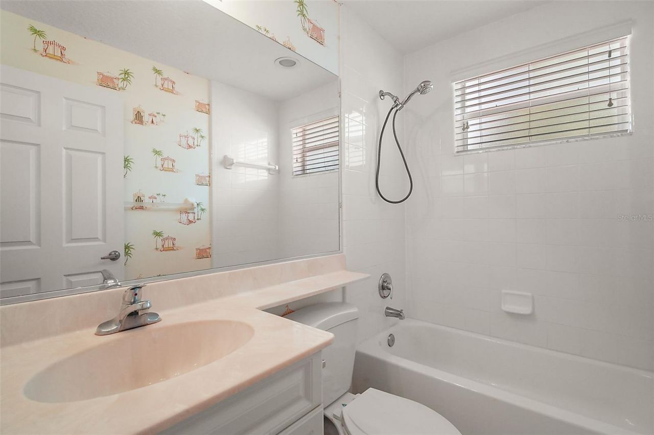5368 Compass Point, Unit 202, Oxford, FL 34484 Photo