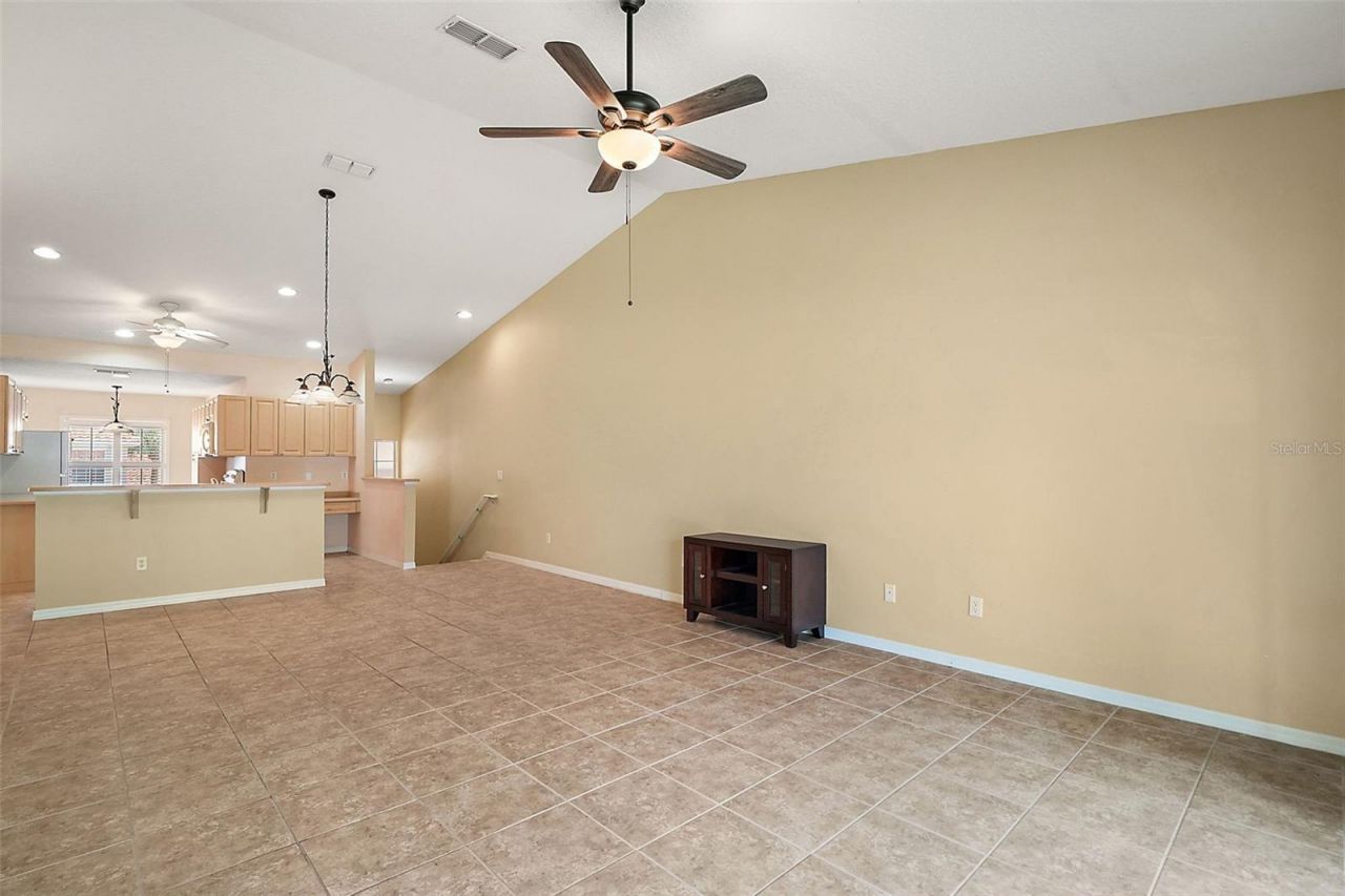 5368 Compass Point, Unit 202, Oxford, FL 34484 Photo