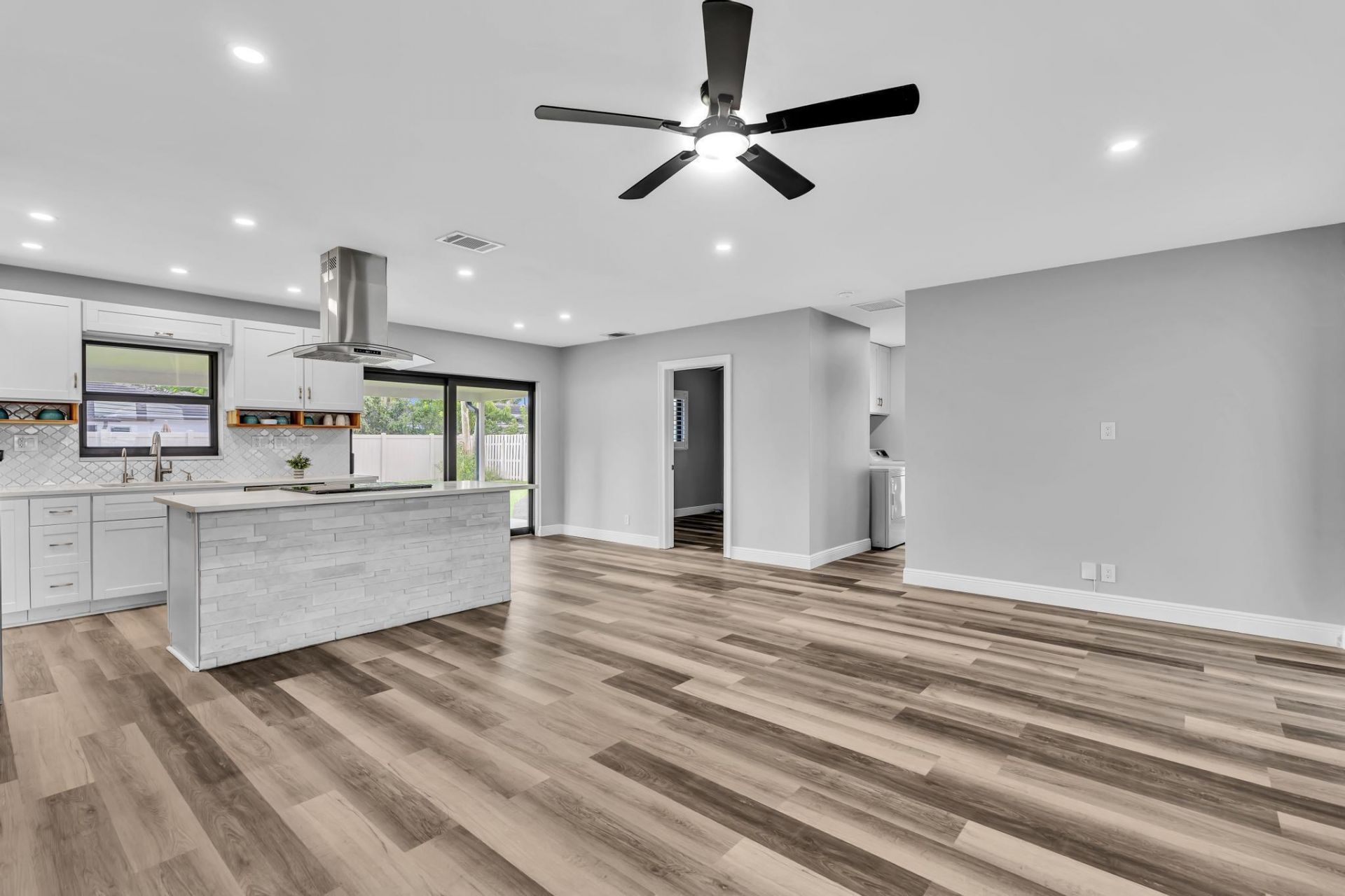 2056 Park Place, Boca Raton, FL 33486 Photo