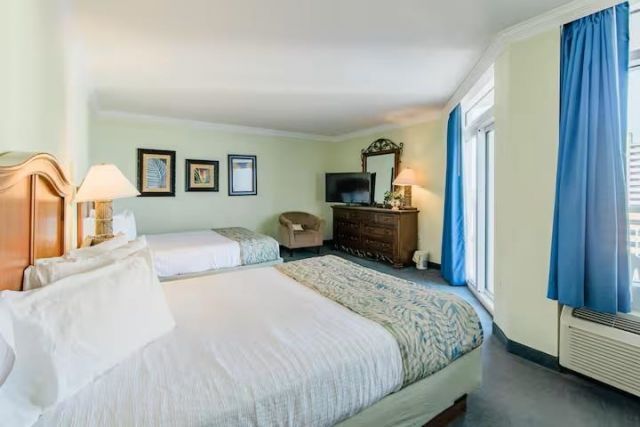 2201 S Ocean Blvd. Photo 11