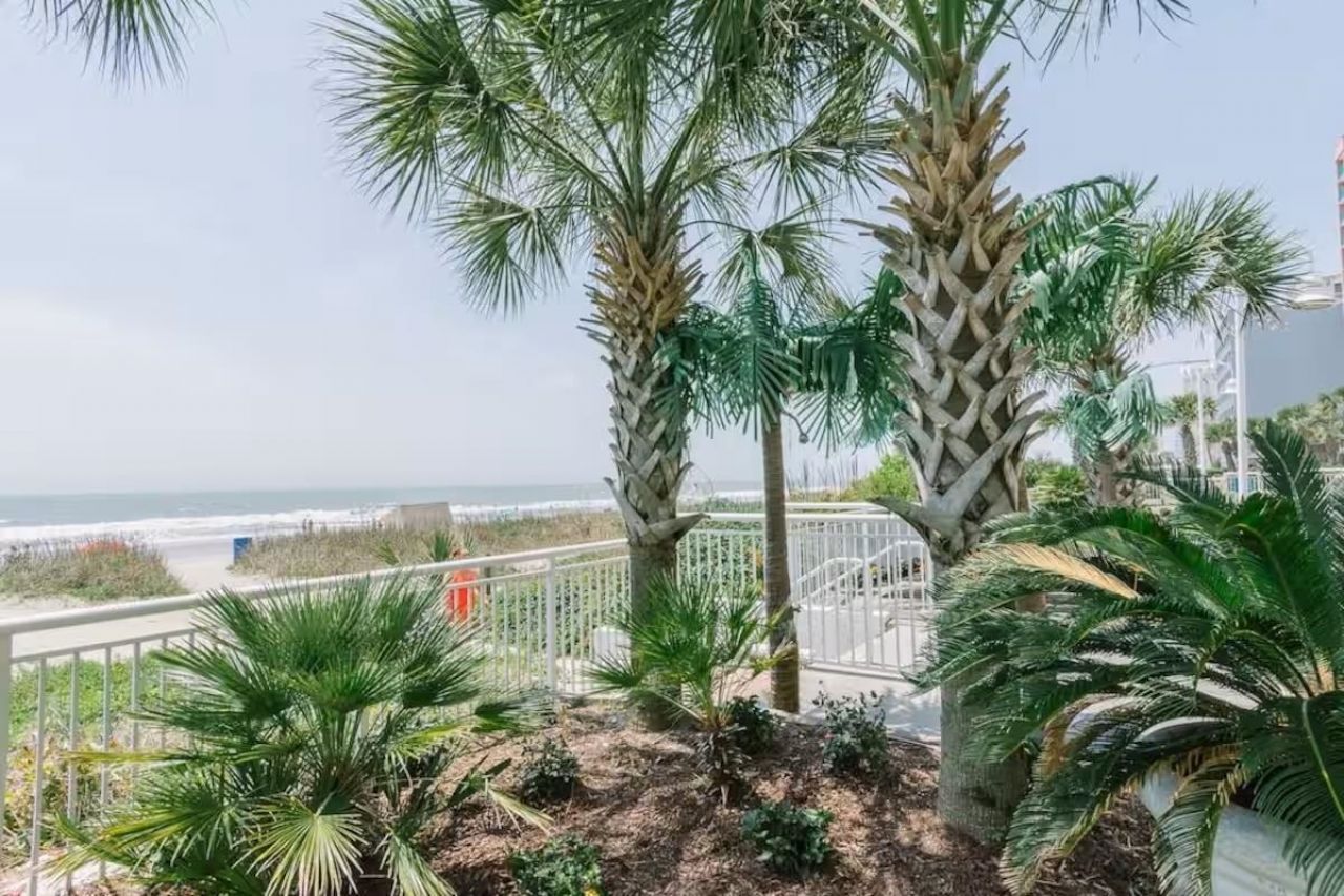 2201 S Ocean Blvd. Photo 40