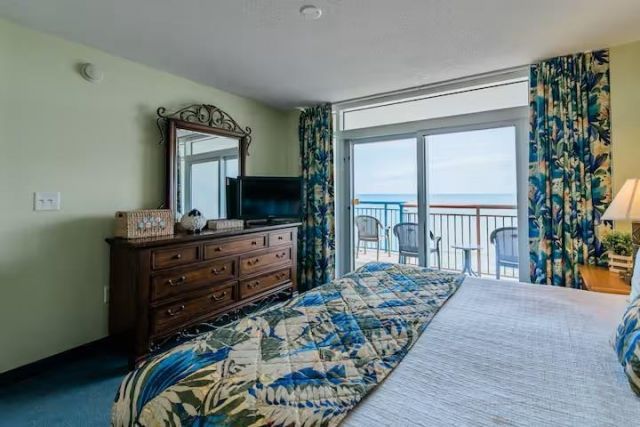 2201 S Ocean Blvd. Photo 9
