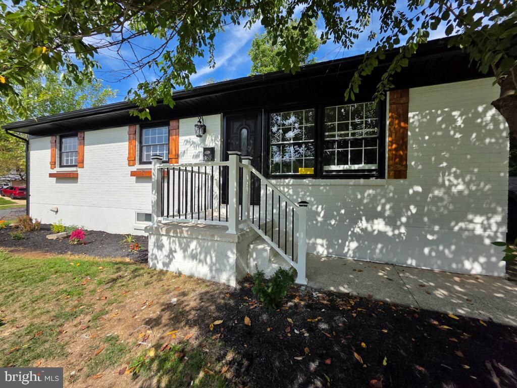 861 W FOXCROFT DRIVE, CAMP HILL, PA 17011