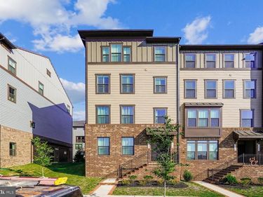 1660 KIRKMAN STREET, DUMFRIES, VA 22026