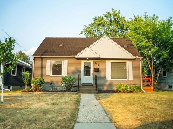 6133 Thomas Avenue S, Minneapolis, MN 55410