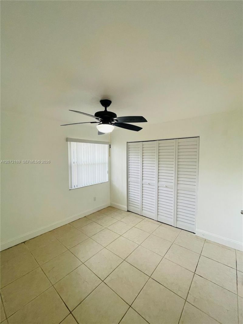 20005 NE 3rd Ct, Unit 5, Miami, FL 33179 Photo