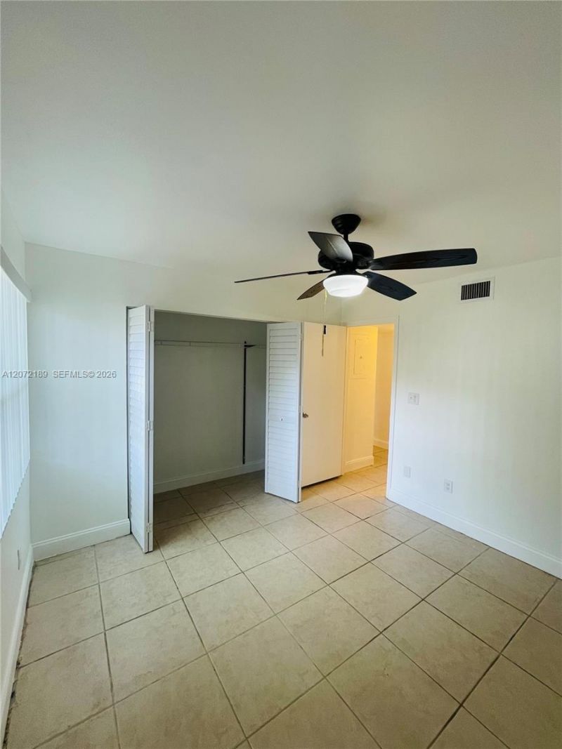 20005 NE 3rd Ct, Unit 5, Miami, FL 33179 Photo