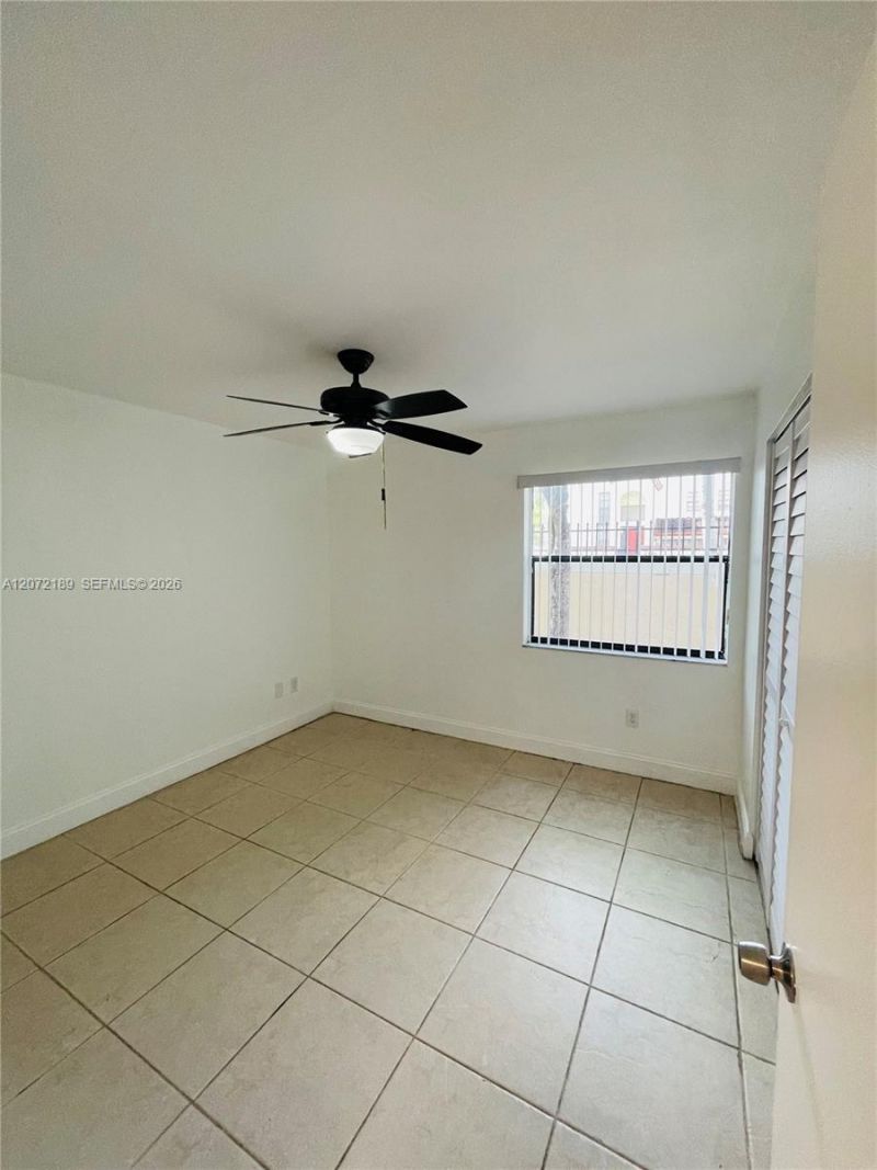 20005 NE 3rd Ct, Unit 5, Miami, FL 33179 Photo