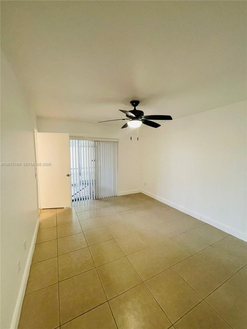 20005 NE 3rd Ct, Unit 5, Miami, FL 33179 Photo